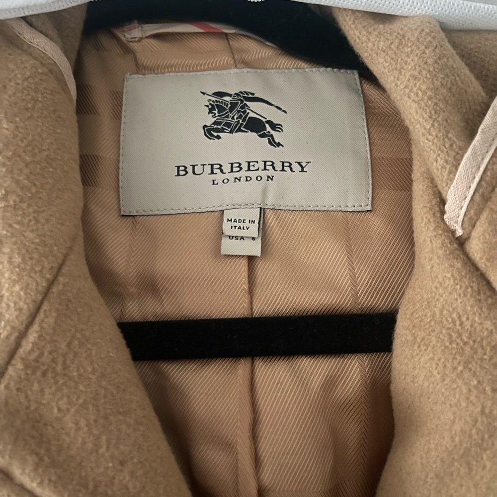 Burberry women’s virgin wool coat - Picture 4 of 6